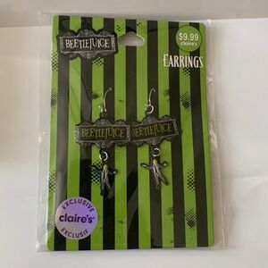Beetlejuice Beetlejuice Earrings NWT